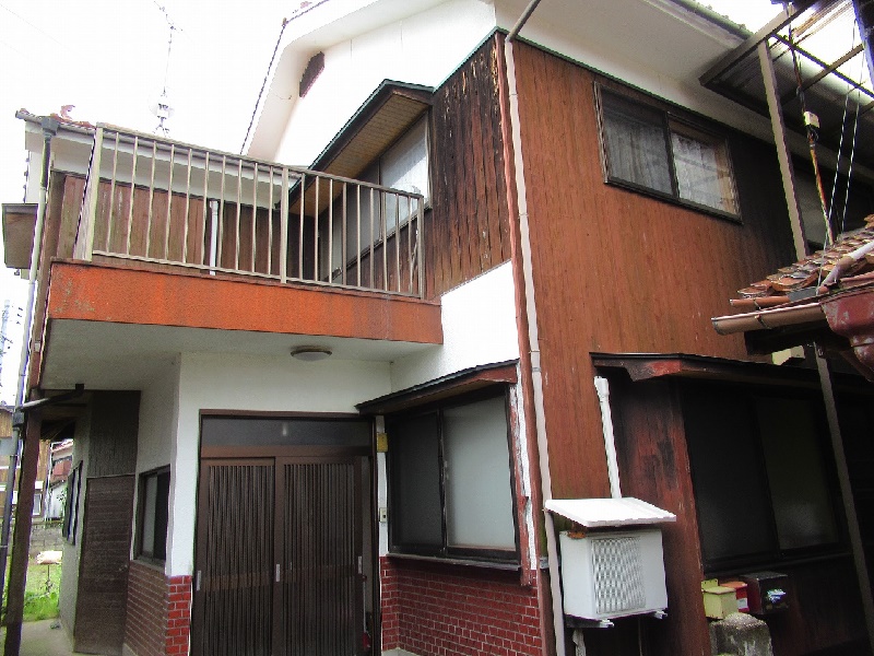 住宅街の中にある二階建ての一軒家 益田市空き家バンクナビ 住宅街の中にある二階建ての一軒家 益田市空き家バンクナビ